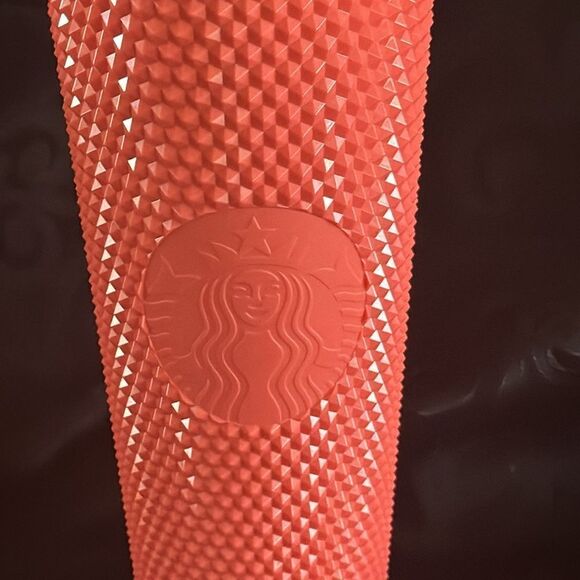 Bright pink  34 ounce starbucks tumbler - Picture 3 of 6